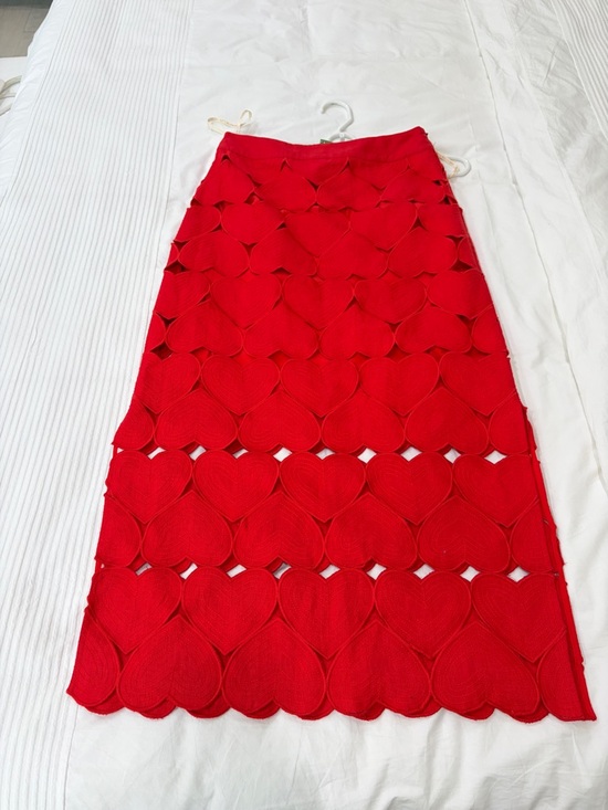 Farm Rio: Red Hearts Euroflax Premium
Linen Midi Skirt - Picture 5 of 12
